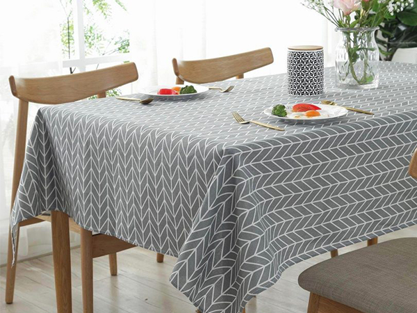 How To Choose A Tablecloth Size